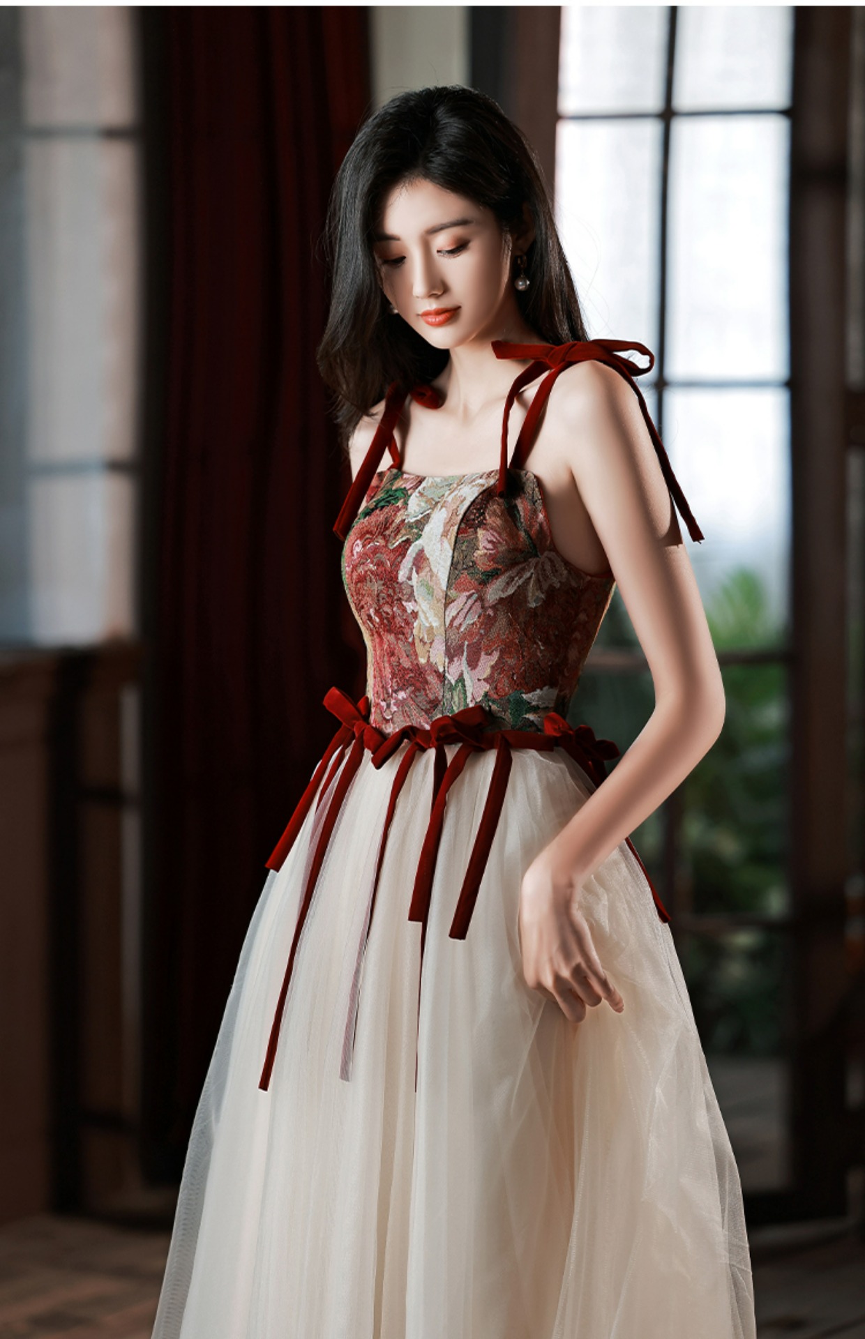 敬酒服新娘高级感2024新款夏季红色订婚礼服裙轻奢小众高端回门宴