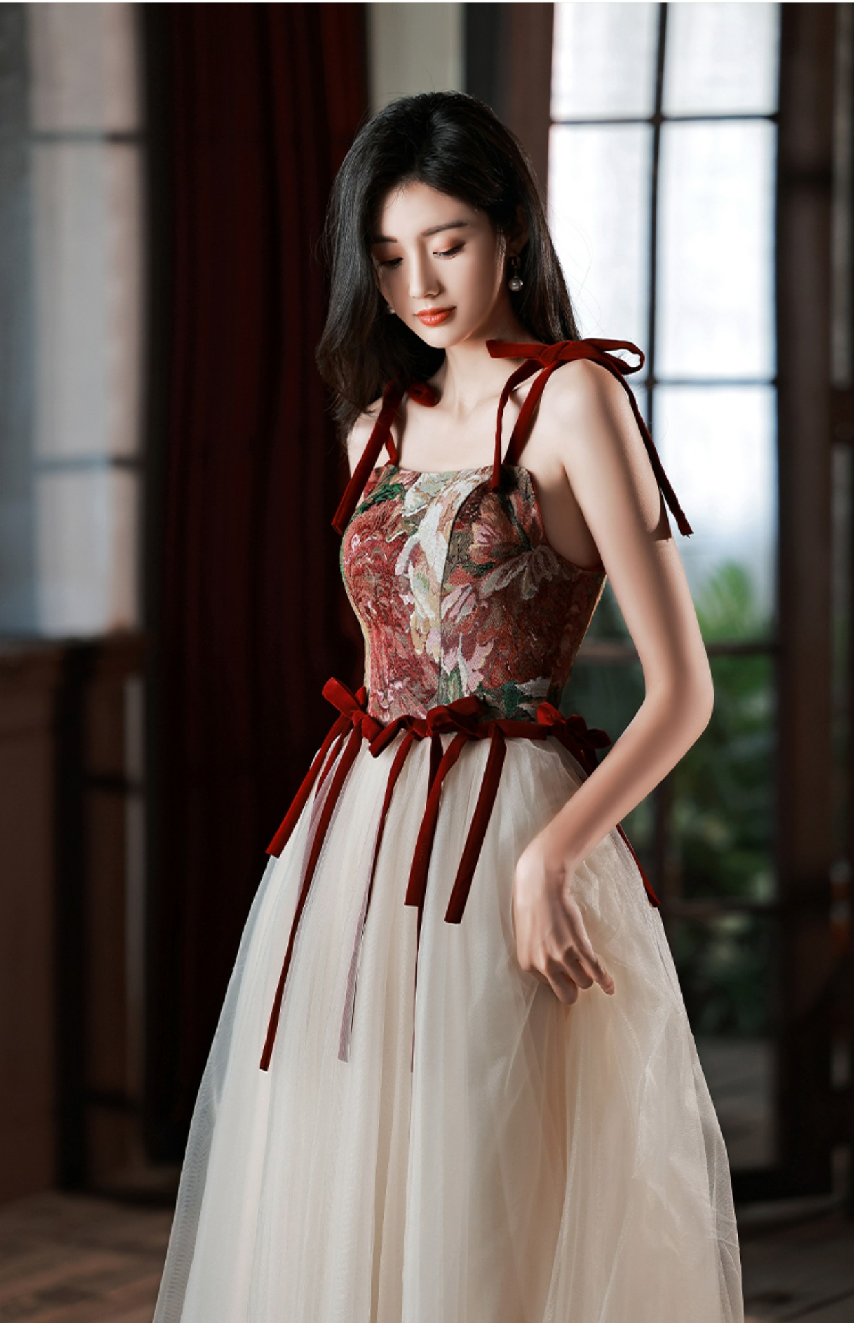 敬酒服新娘高级感2024新款夏季红色订婚礼服裙轻奢小众高端回门宴