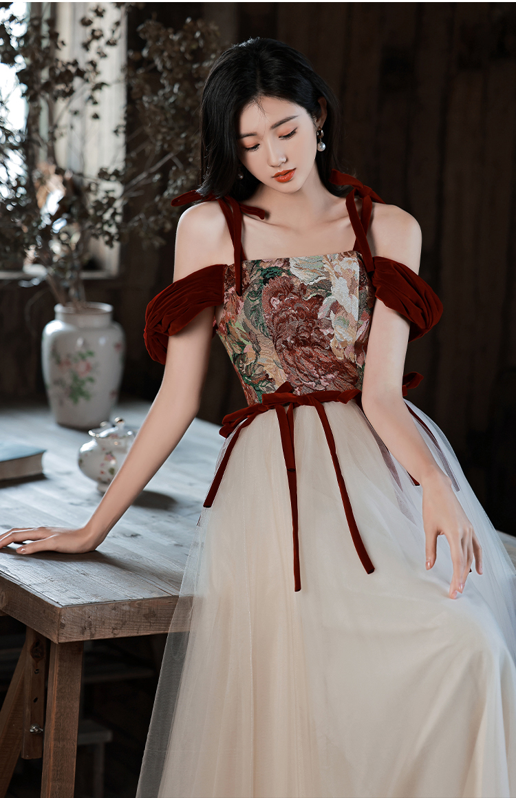 敬酒服新娘高级感2024新款夏季红色订婚礼服裙轻奢小众高端回门宴